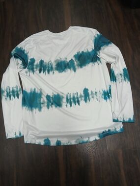 K-Swiss White Performance Tee with Teal Accent
